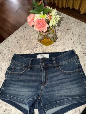 Hollister Women's Dark Wash Denim Shorts